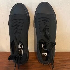 Levi Black Low-Top Canvas Sneakers - Unbranded